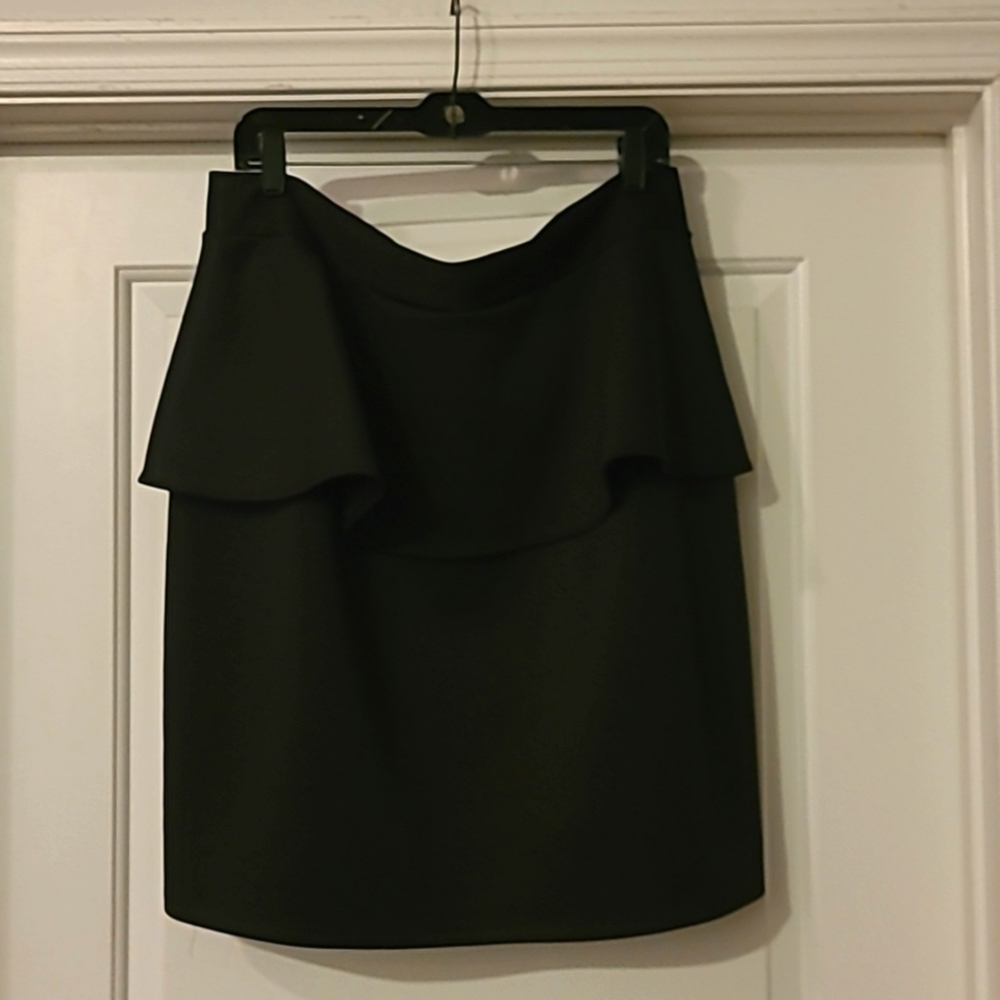 Black Peplum Skirt 🖤🐈‍⬛️